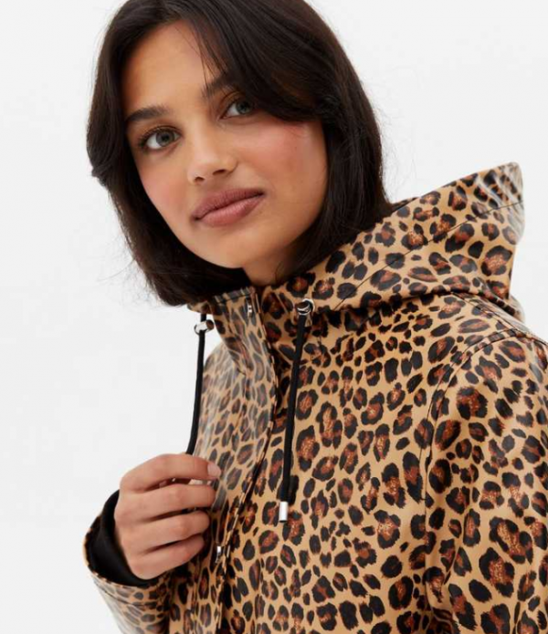 Jaket anorak dengan motif hewan